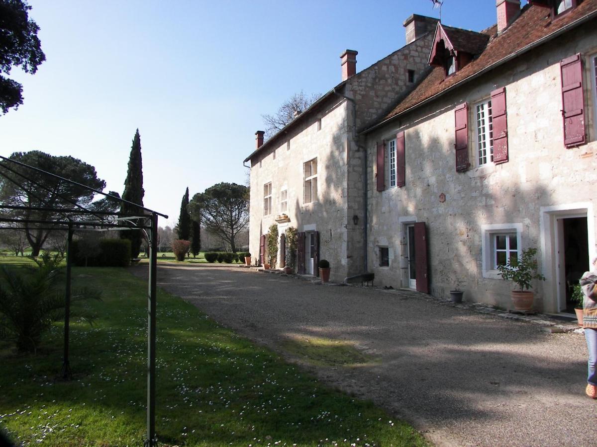 Domaine Du Noble Bed & Breakfast Saint-Jean-de-Thurac Exterior foto